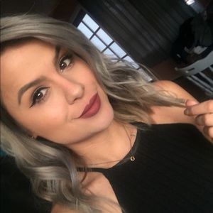 Meet your Posher, Vanessa